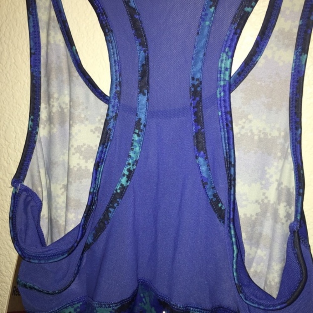 2 NWT Reebok Tank Tops - Picture 4 of 8